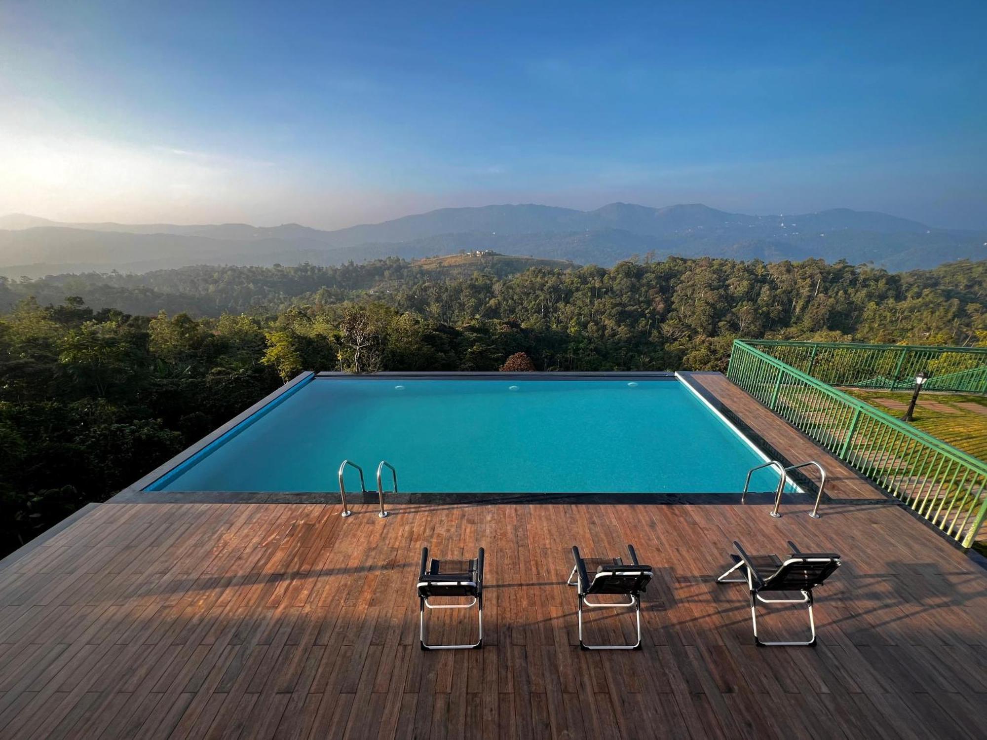 Cloudy Court Resort Idukki Exterior foto